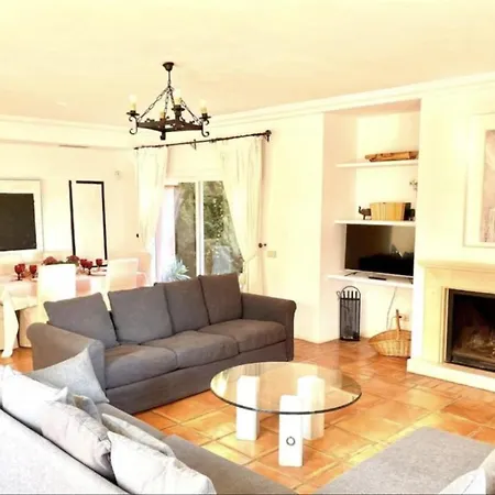 Vila 9 La Alzambra-puerto Banus