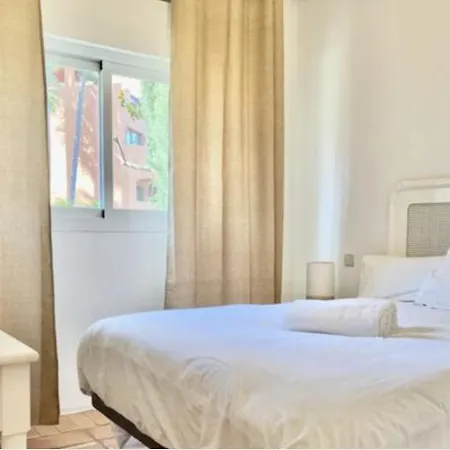 9 La Alzambra-puerto Banus * Marbella