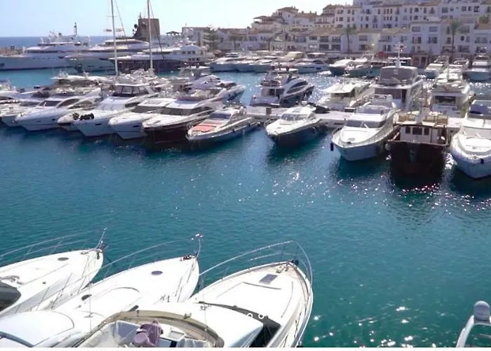וילה 9 La Alzambra-puerto Banus *